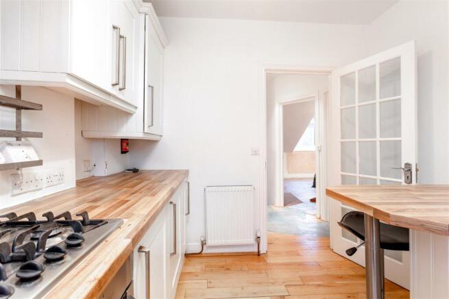 Top Floor, 174 Broadhurst Gardens NW6-3.jpg