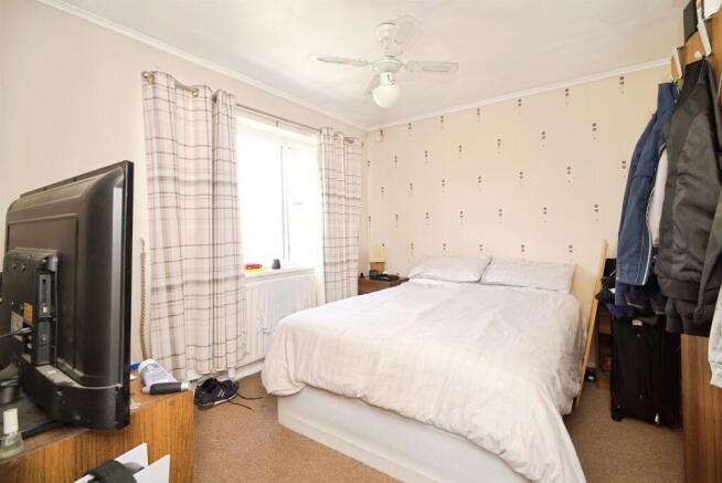 3 bed Semi-Detached for sale Image 8