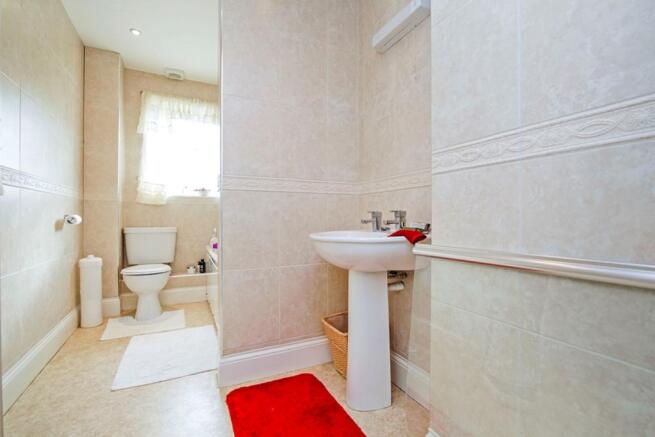 Family Bathroom/WC