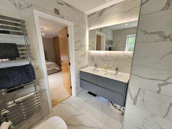 En Suite One