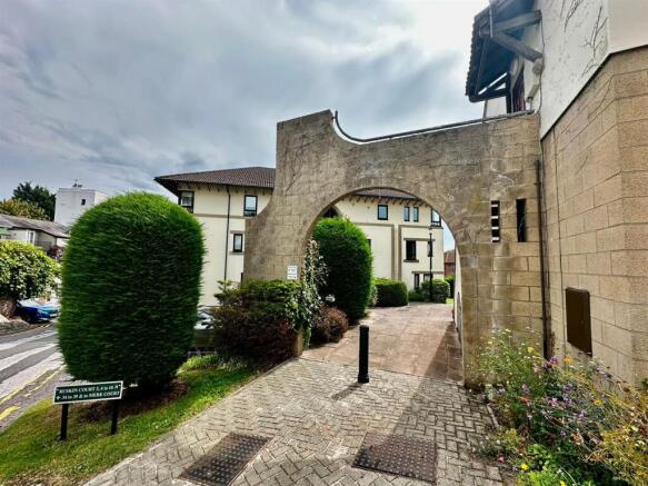 WhatsApp Image 2025-08-15 at 14.17.42.jpeg