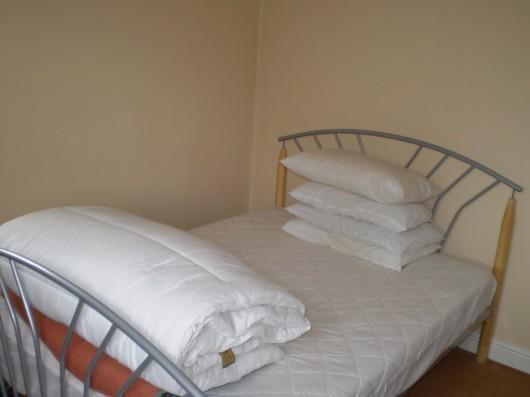 Bedroom 2 (2)