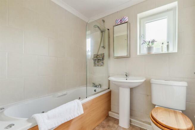 Bathroom.jpg
