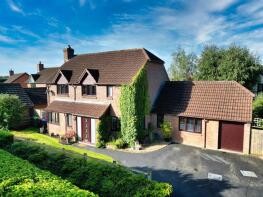 10, Beales Lane, Walton Park, Milton Keynes MK7 7HB