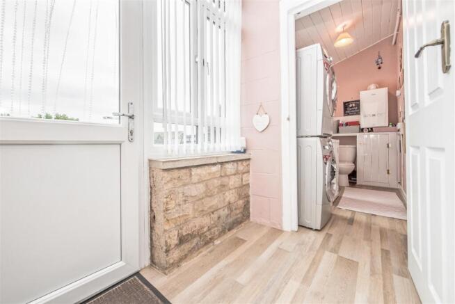 3 bed Semi-Detached for sale Image 7