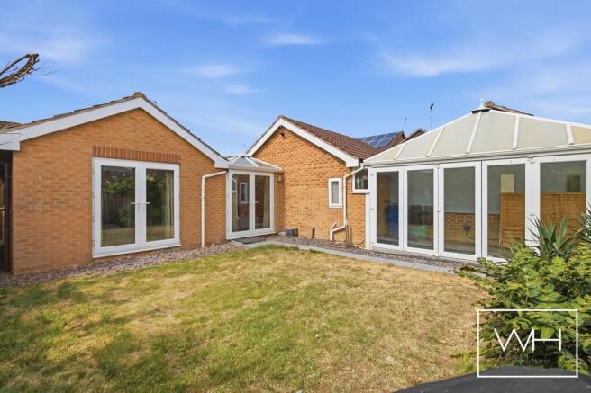 8 Perran Grove, Cusw