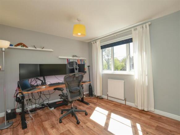 3 bed Terraced for sale Image 8