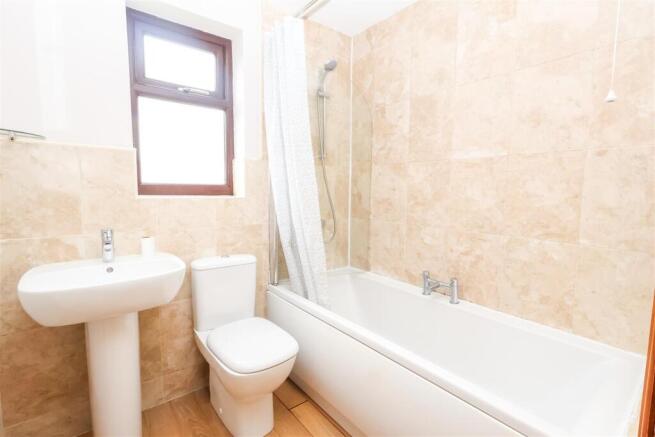 3 bed Semi-Detached for sale Image 7