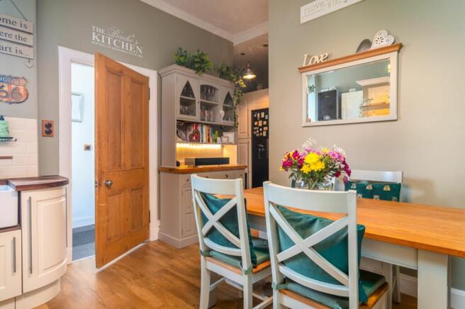 Dining kitchen