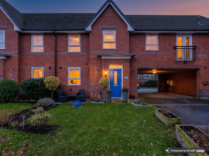 Halliwell Court 4 bedrooms 2 bathrooms, quiet location Sandbach