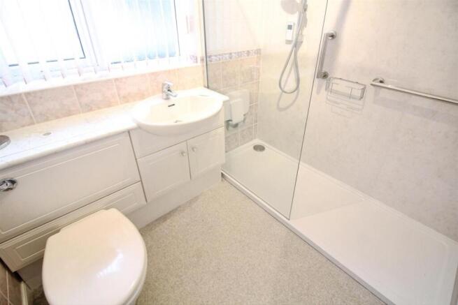 2 bed Detached Bungalow for sale Image 8