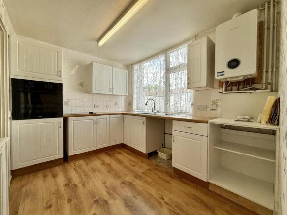 Kitchen.JPG