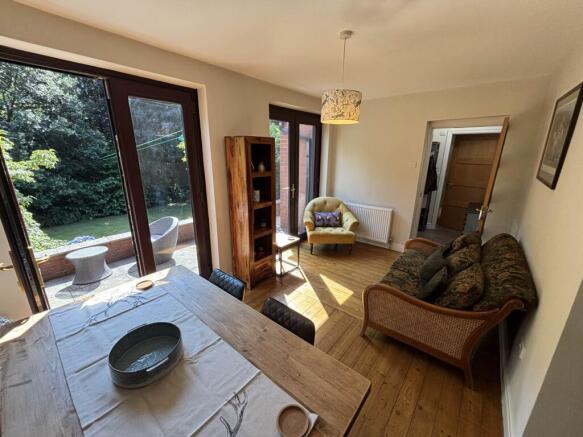 3 bed Semi-Detached for sale Image 12