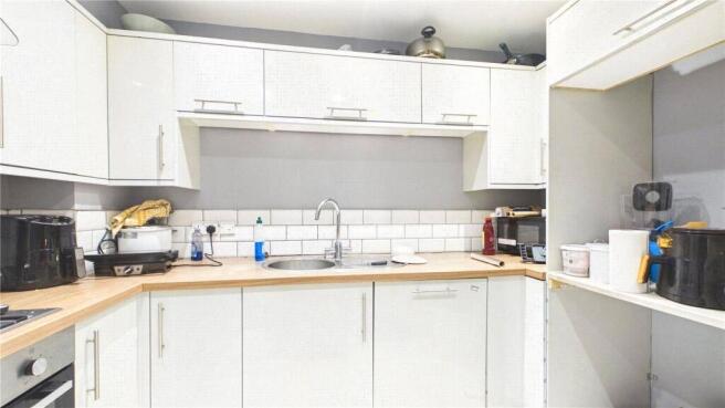 12 bed Apartment to rent Image 12