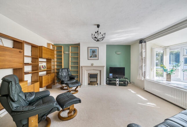 1350718-8-68c4362...