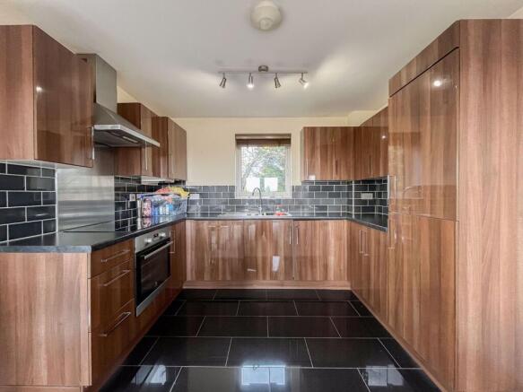 LOUNGE/KITCHEN