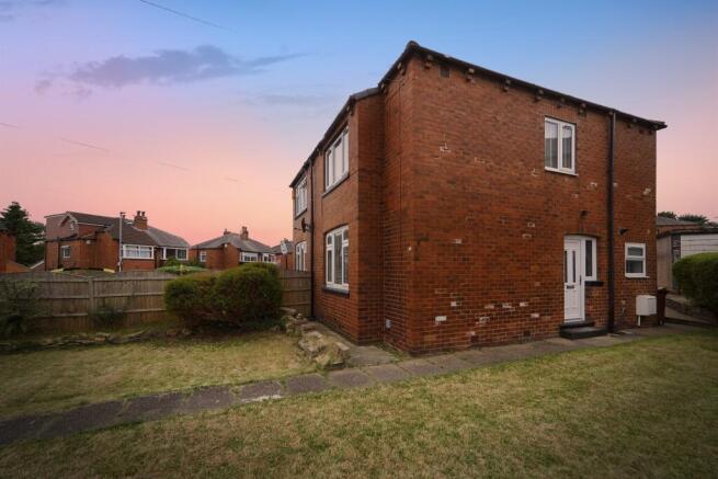3 bed Semi-Detached for sale in wortley