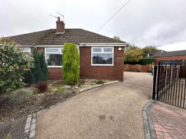 16, Strand Way, Oldham OL2 5BG