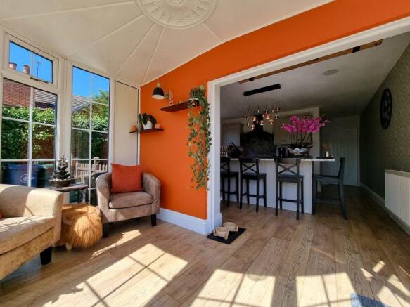 Conservatory into Kitchen