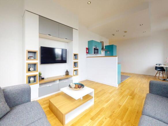2 bed Apartment to rent Image 4
