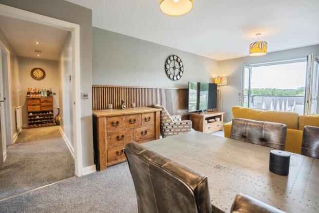 2 bed Apartment for sale Image 6