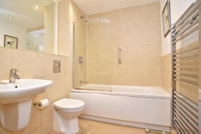 2 bed Apartment for sale Image 10
