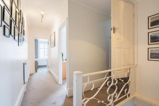 3 bed Terraced for sale Image 12