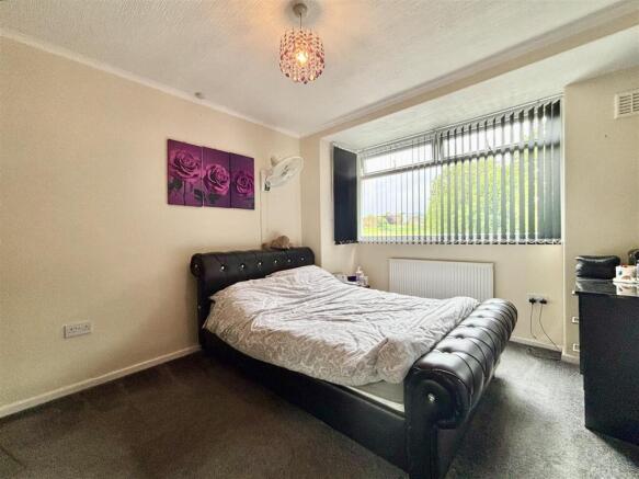 3 bed Semi-Detached for sale Image 10
