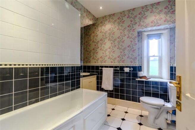 7 Bathrooms
