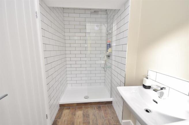 GROUND FLOOR SHOWER ROOM