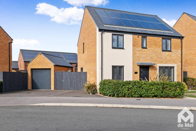 4-bed detached on Ruby Avenue, Bishops Cleeve, Cheltenham, GL52, £500,000