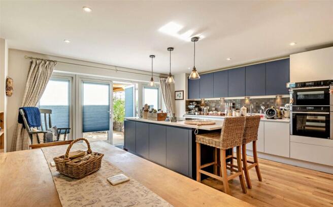 Kitchen/Dining Area