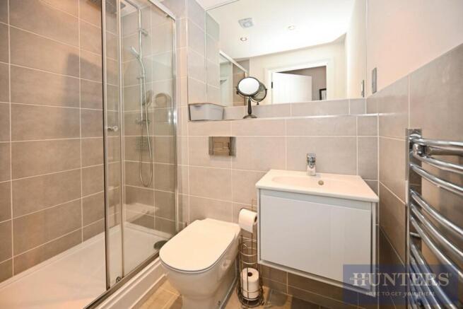 2 bed Apartment for sale Image 6