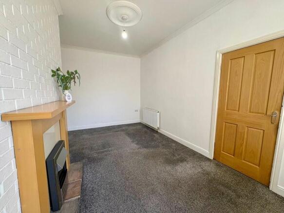 1 bed Terraced to rent Image 5