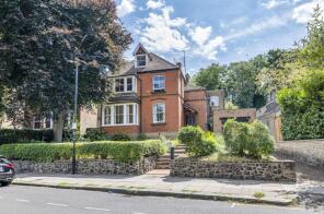 35, Avenue Road, Hornsey, London N6 5DF
