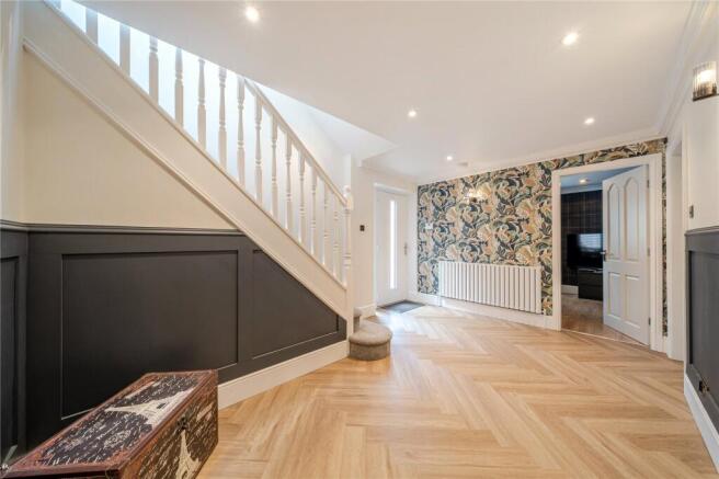 4 bed Detached for sale Image 12