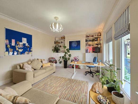 Lounge 2/Bedroom 1