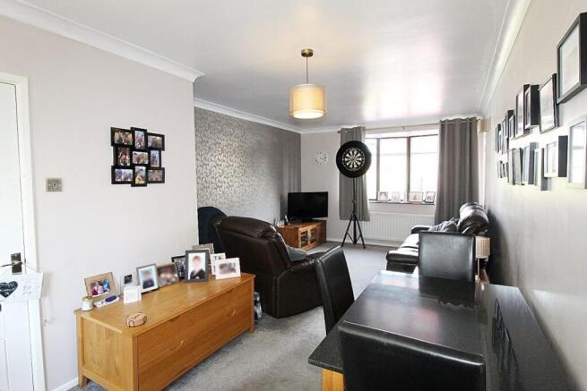3 bed Semi-Detached for sale Image 4