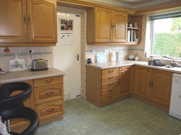 Kitchen / Breakfast 