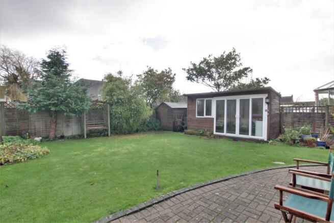 SUMMER HOUSE