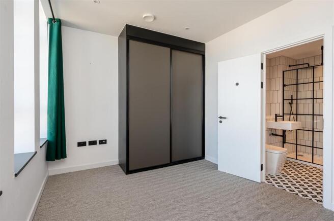 2 bed Apartment for sale Image 5