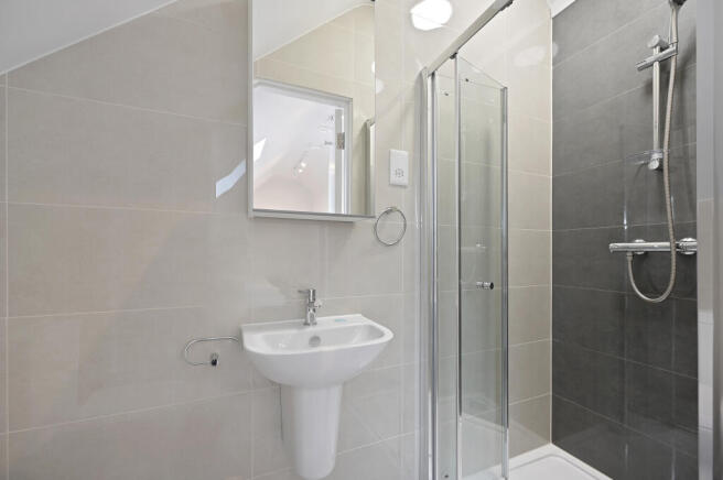 CS - 144 Hagden Lane - Studio25 Ensuite3 (1).JPG