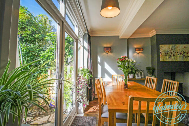 Sitting dining room