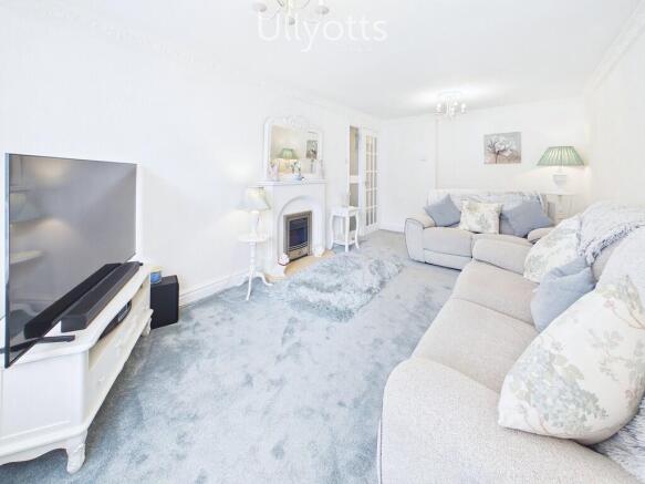 3 bed Detached Bungalow for sale Image 4