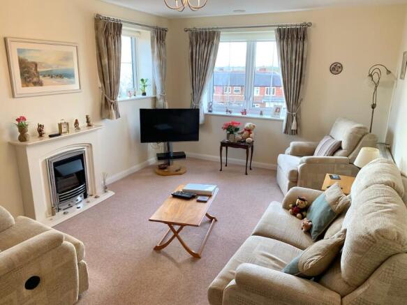 2 bed Apartment for sale Image 4