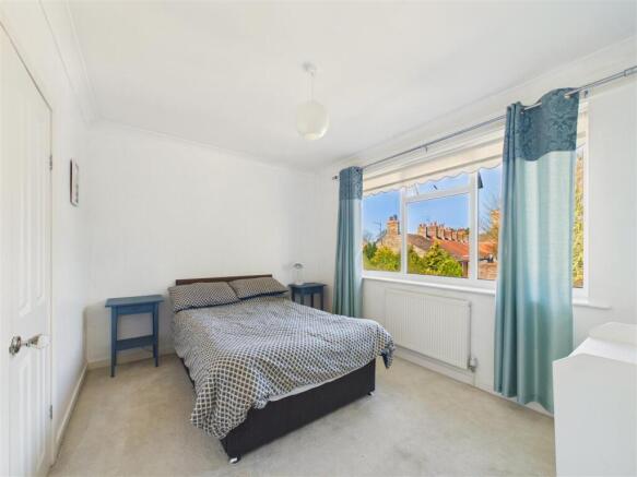 3 bed Semi-Detached for sale Image 11