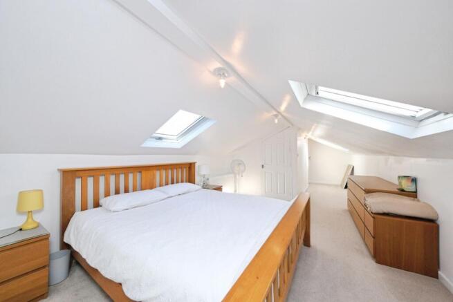 St. Margarets Avenue, Nottingham, Nottinghamshire, NG8 – další