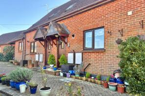 2, Park Farm, Crown Lane, Badshot Lea, Farnham GU9 9JP