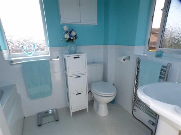 Photo 8