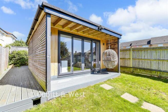 Workshop/Outbuildings